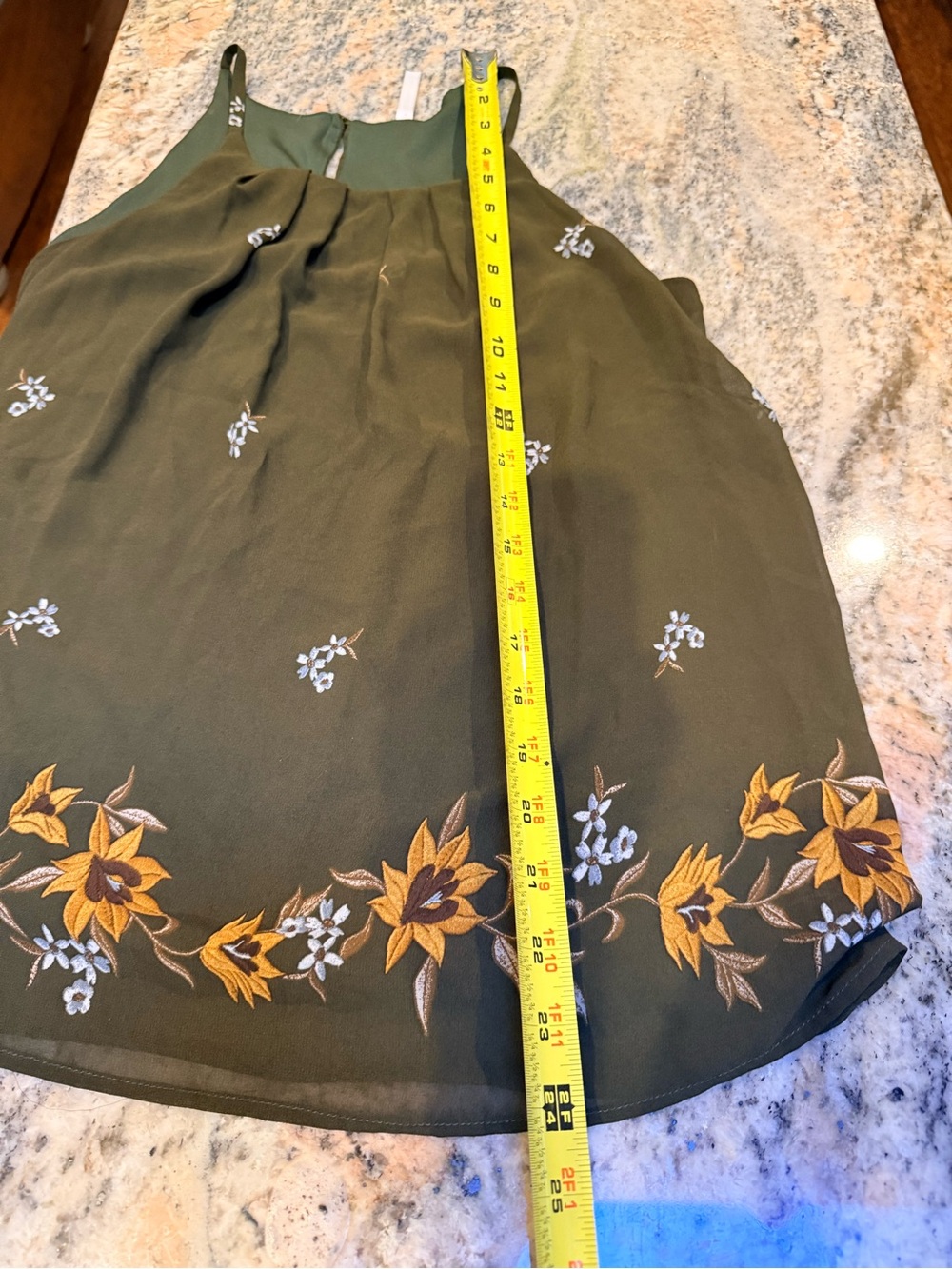 DNA Couture Olive Floral Embroidered Sleeveless Boho Tank Top โ Size Small - Picture 7 of 14